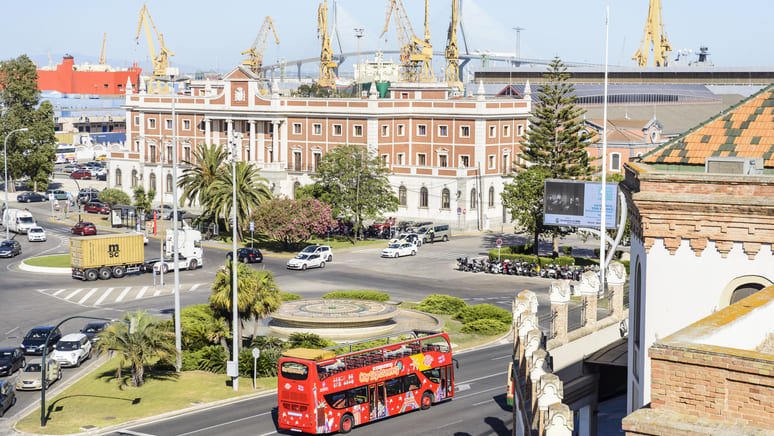 Autobús turístico por Cádiz
