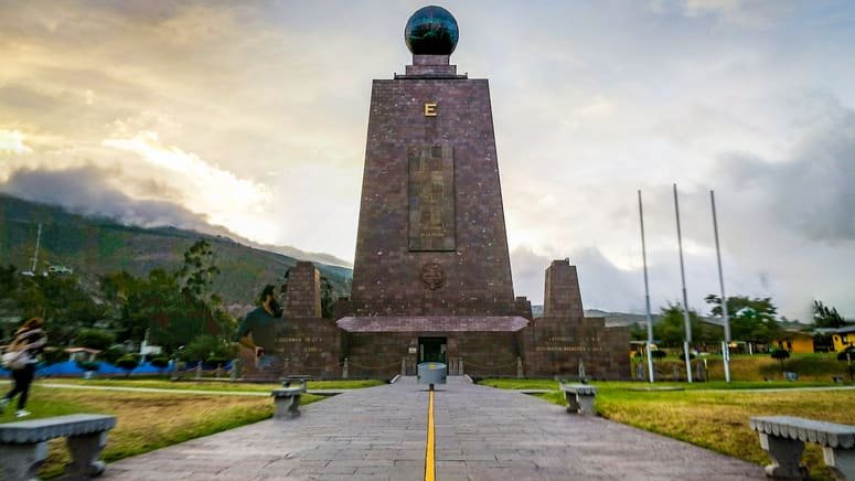 Tour por la ciudad Mitad del Mundo